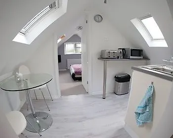 Number Forty One Bed & Breakfast Hillingdon