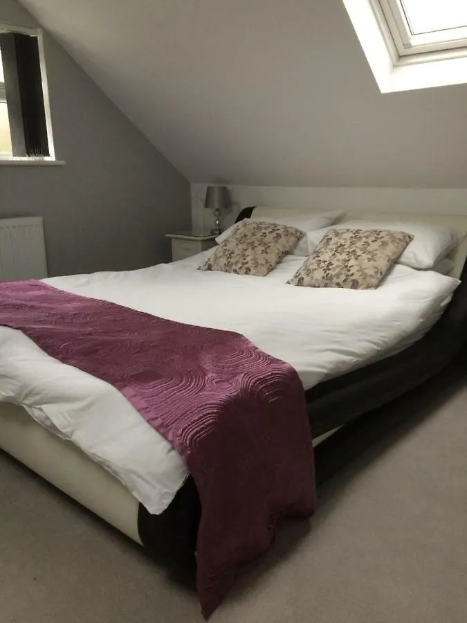 Number Forty One Bed & Breakfast Hillingdon