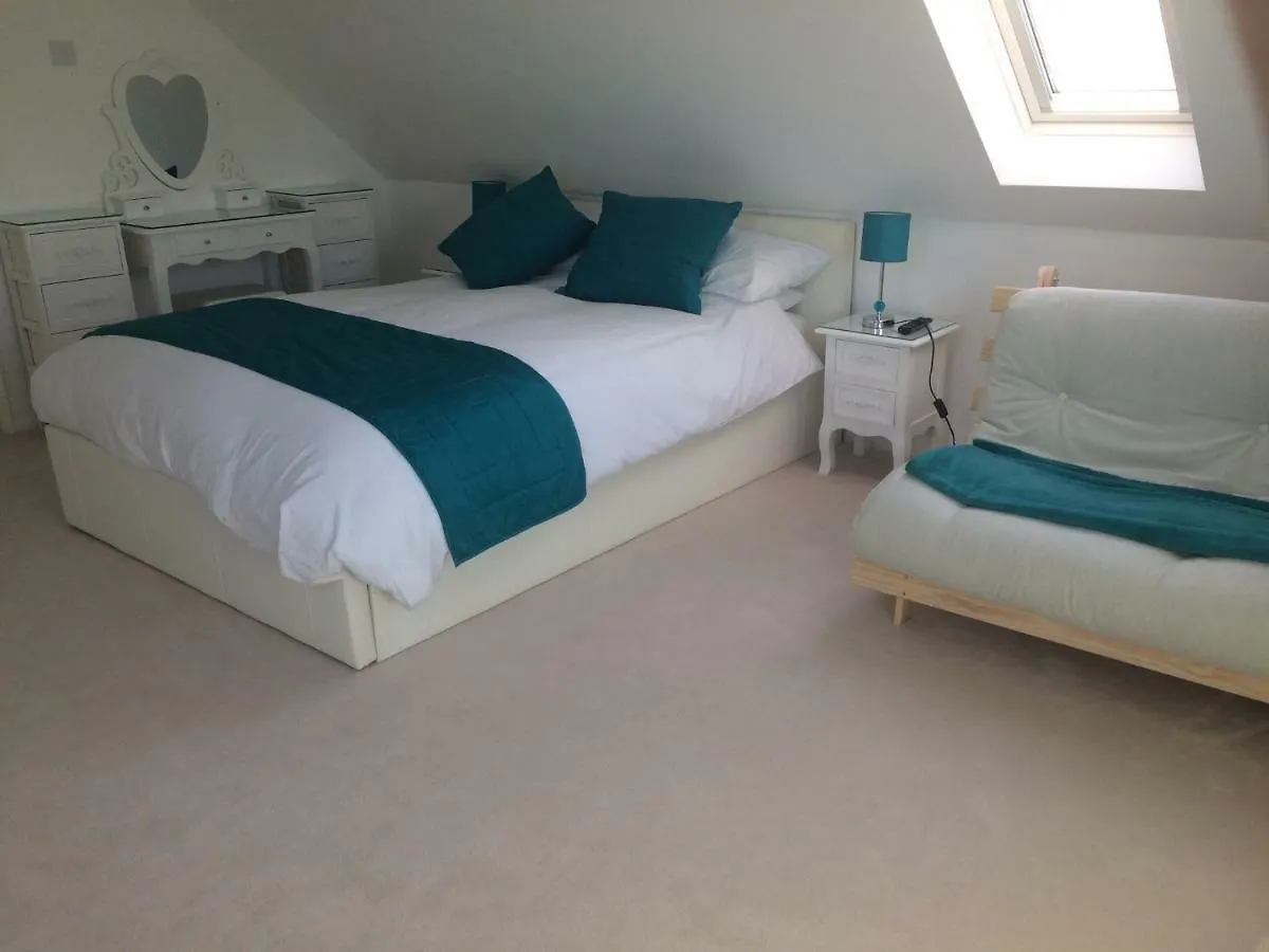 Number Forty One Bed & Breakfast Hillingdon