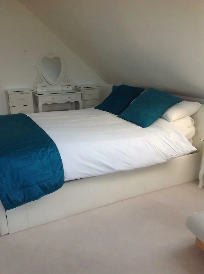 Number Forty One Bed and Breakfast Hillingdon